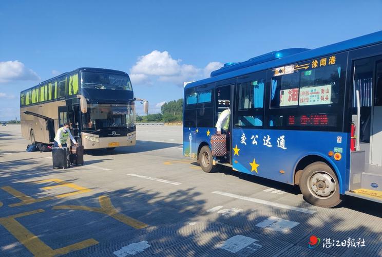 客车高速公路抛锚危险，常德高速及时转运16人