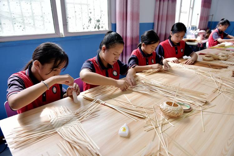 贵州锦屏：暑假学“非遗”