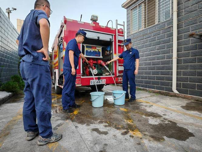 重庆巫溪：洒水车变送水车 送水入户解民忧