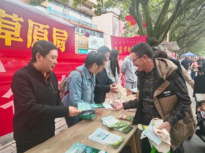 拍案·保护野生动植物｜谁砍这些树，警察就抓谁！公安机关严打破坏古树名木违法犯罪